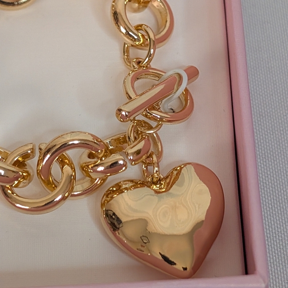 House of Harlow 1960 Gold chunky Chain Bracelet with Heart Charm - Picture 2 of 3